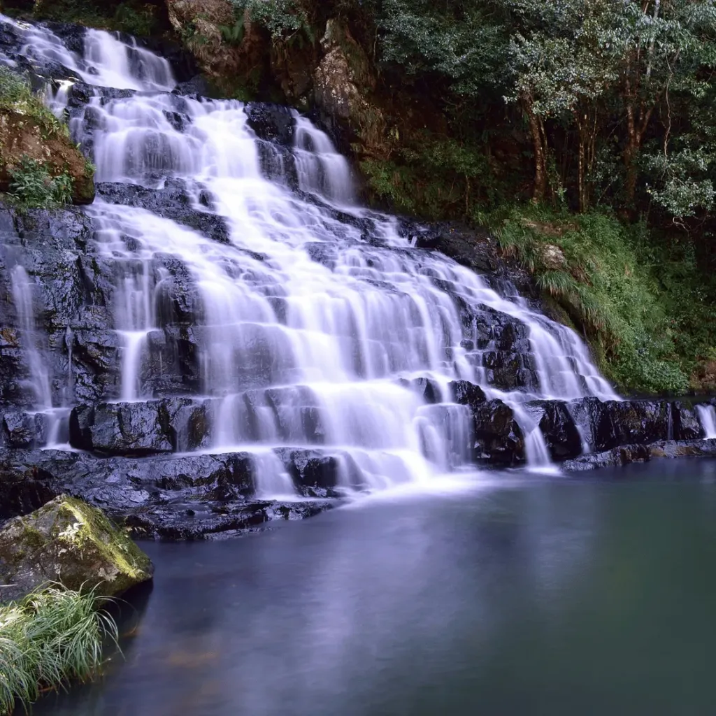 Meghalaya Hills, Caves & Waterfalls Tour from Delhi 6D/5N