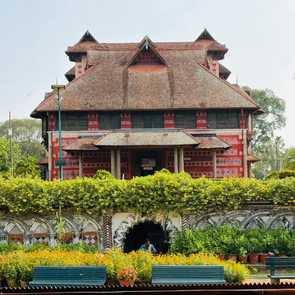 Kerala Hills, Spices & Houseboat Tour 6D/5N