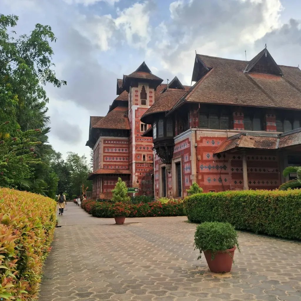 Munnar Alleppey Group Tour 5D/4N